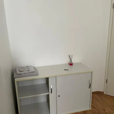 Homestay Le Wolf - 1 Dans Un T3 - 5mn Tram Du Centre - 15mn Tram Gare Tgv - Wifi - Parking